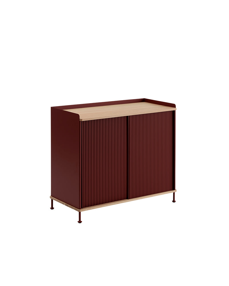 Enfold - Σκούρο κόκκινο sideboard - Ριγέ μέταλλο - Δρυς